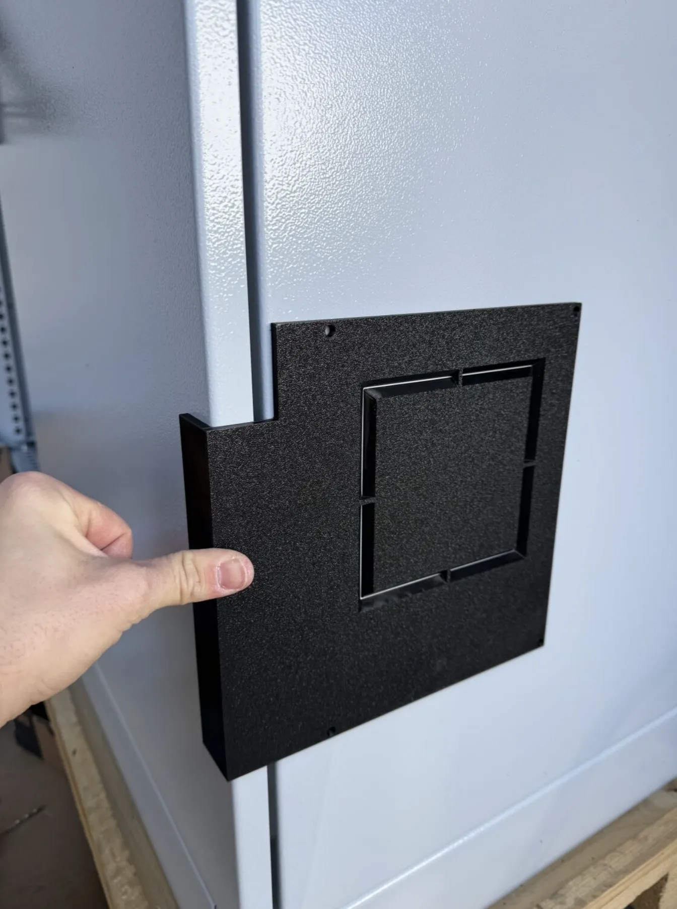 3D-Schablone spart Montagezeit im Schaltschrankbau – Referenz
